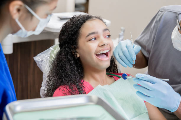 Best Pediatric Emergency Dentist in Ball Pond, CT